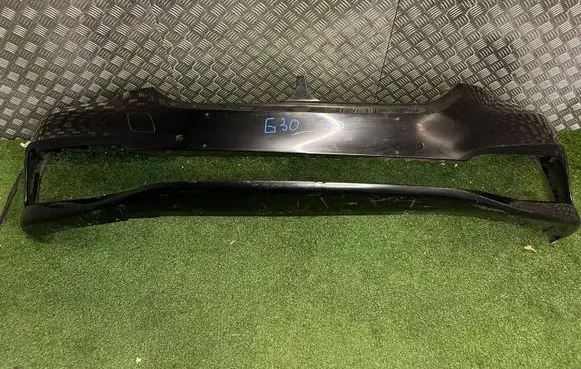 BMW 5 G30 G31 Front bumper 7437899