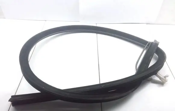 Fiat Stilo Rubber seal front coupe door window 300348805 00634904