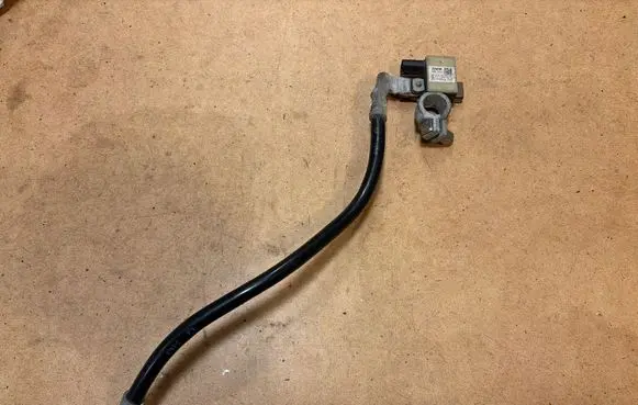 BMW 1 F20 F21 Negative earth cable (battery) 9117877 TBS2011 0447770507K