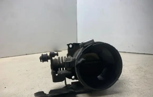 Ford Focus Throttle valve XS4UFB 99010825 988F9B989