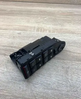 BMW 5 E39 Electric window control switch 8368966
