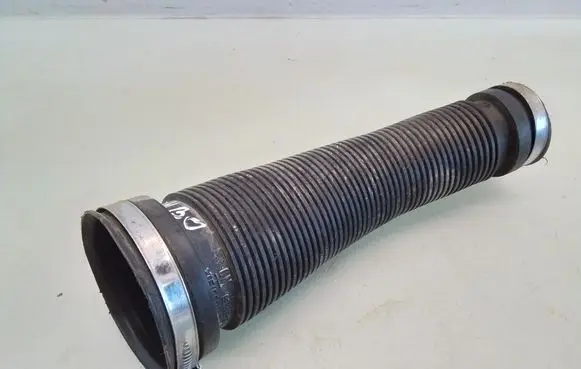 Opel Combo C Air intake duct part 93319134