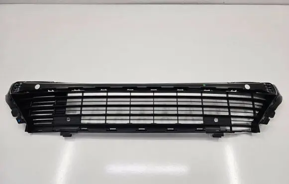 Opel Combo E Front bumper lower grill 9818196480