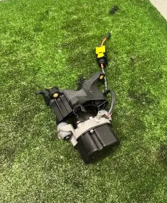 Mercedes-Benz EQA Vacuum pump A0004303500 222551768 01237700