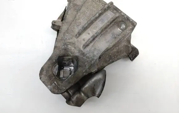 BMW X5 E70 Engine mounting bracket 8790022
