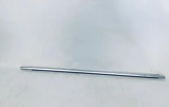 Seat Alhambra (Mk2) Front door glass trim molding 7N0837476D