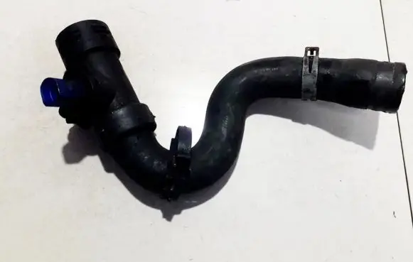 Audi A4 S4 B5 8D Engine coolant pipe/hose 4b0121049d