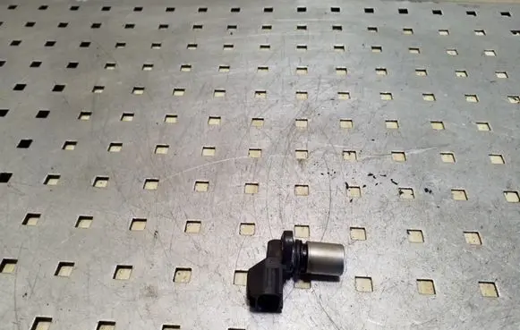 Toyota RAV 4 (XA30) Camshaft position sensor 9091905029 0296000740