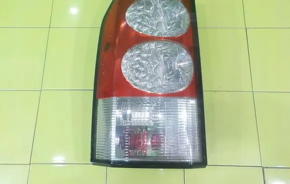 Land Rover Discovery 3 - LR3 Rear/tail lights 