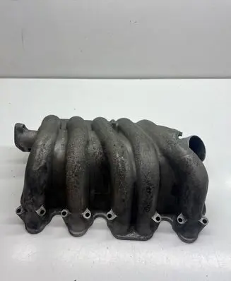 Audi A6 S6 C4 4A Intake manifold 046129713F