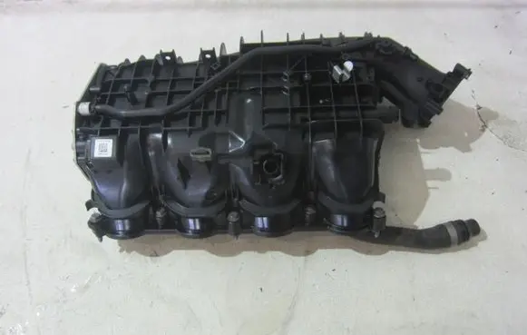 BMW X3 G01 Intake manifold 11618603914