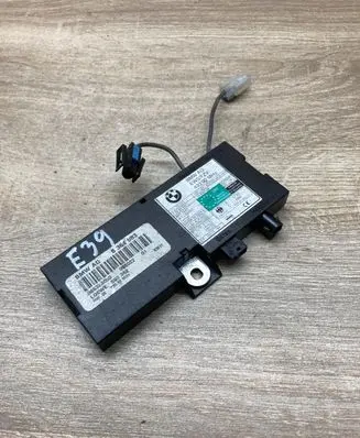 BMW 5 E39 Antenna control unit 8364083
