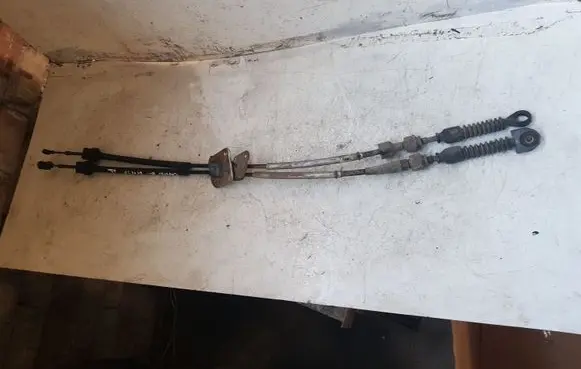 Toyota Avensis T250 Gear shift cable linkage