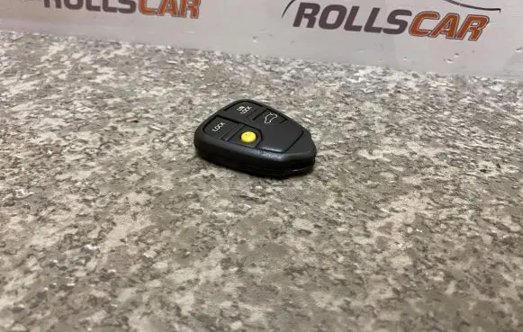 Volvo V70 Ignition key/card 8685151