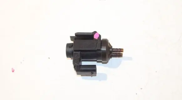 BMW X3 F25 Vacuum valve 8570591