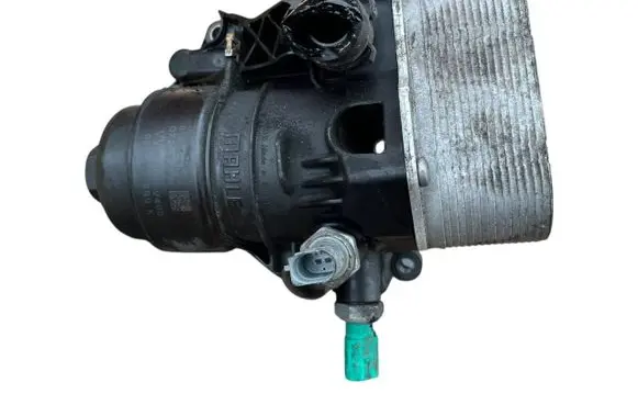 Skoda Octavia Mk2 (1Z) Oil filter mounting bracket 03N117021