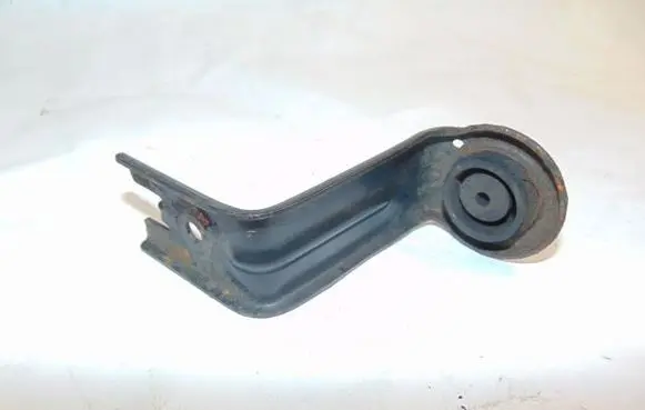 Radiator mount bracket