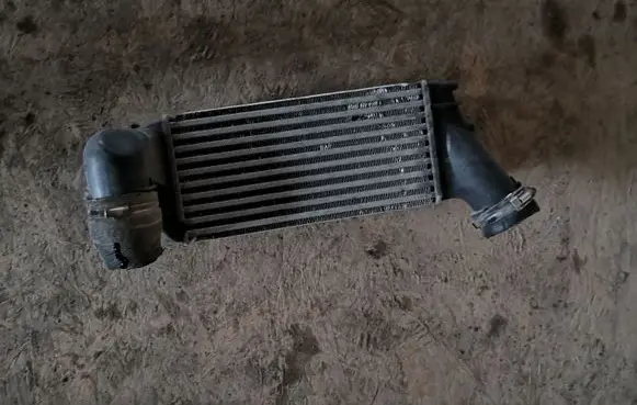 Citroen C4 I Picasso Intercooler radiator 9656525880