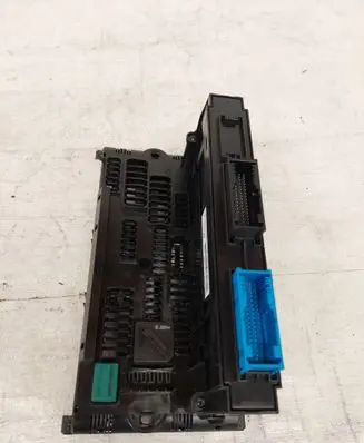 BMW X3 F25 Fuse module 317033444 9315150 070814