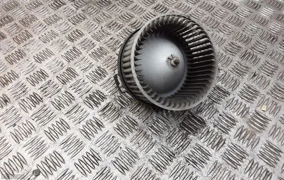 Mazda 5 Heater fan/blower 8940000