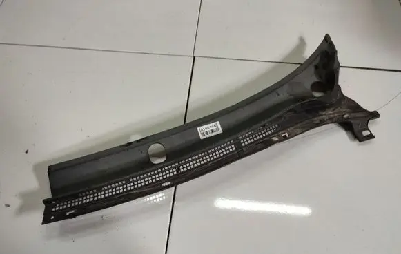 Mazda 2 Wiper trim 6M7AA01417BB 6M7AA01417-BB