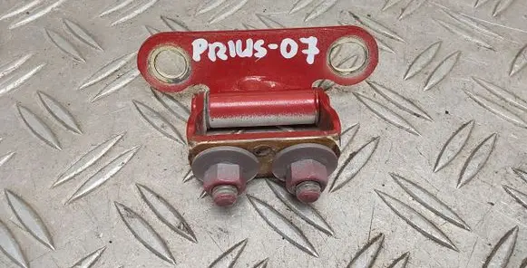 Tailgate/trunk/boot hinge