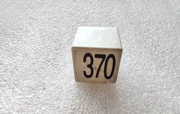 Volkswagen PASSAT B5.5 Other relay 8D0951253 12V50A PA66GF25