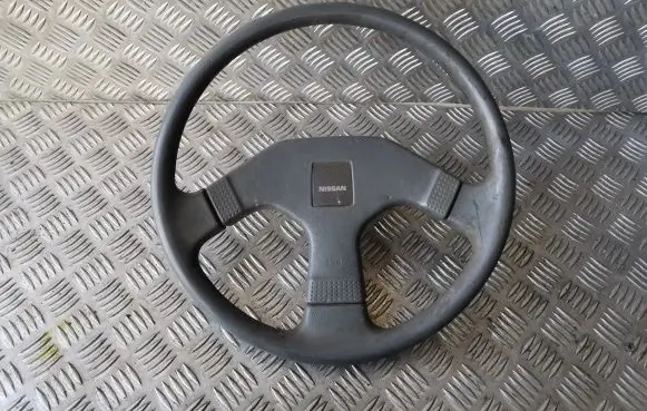 Nissan Sunny Steering wheel