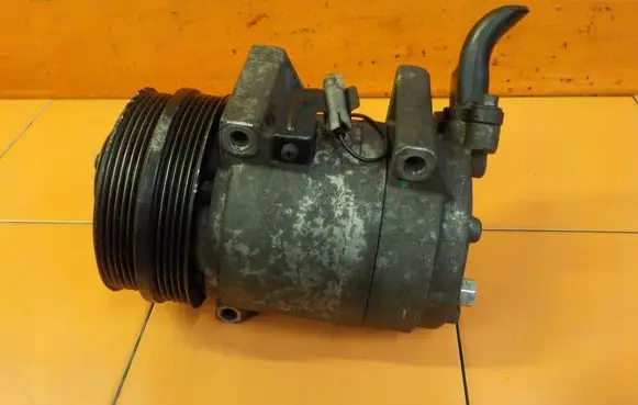 Volvo C70 Air conditioning (A/C) compressor (pump) P30780330