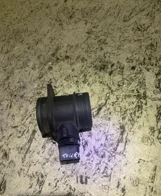 Volkswagen Touran I Mass air flow meter 281002531