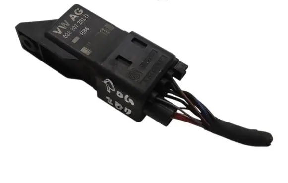 Glow plug pre-heat relay
