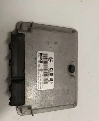 Volkswagen PASSAT B5 Engine control unit/module 038906018P 28SA3504 0281001720