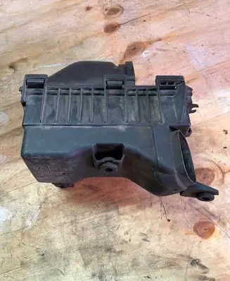 Mitsubishi Colt CZ3 Air filter box A63900401 130288