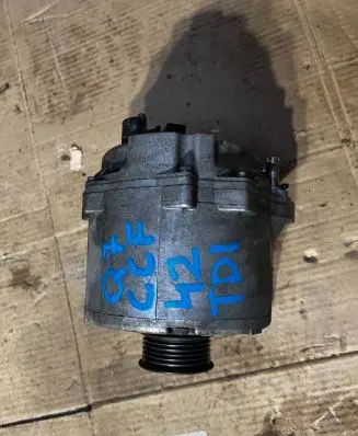 Audi Q7 4L Generator/alternator 057903015D 4.2TDI Q7.LIFT
