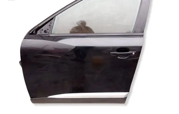 Peugeot 2008 II Front door 