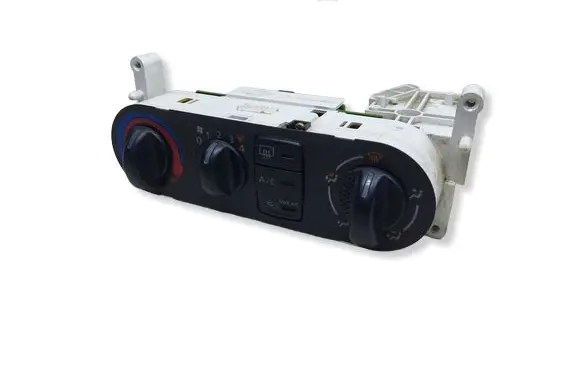 Nissan Almera N16 Climate control/heater control trim 152788KASACJA 152788