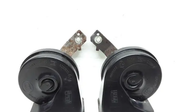 Volvo S80 Horn signal 31276806 31276805
