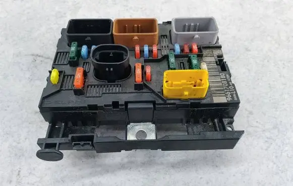 Peugeot 207 BSM Control unit 9661708180
