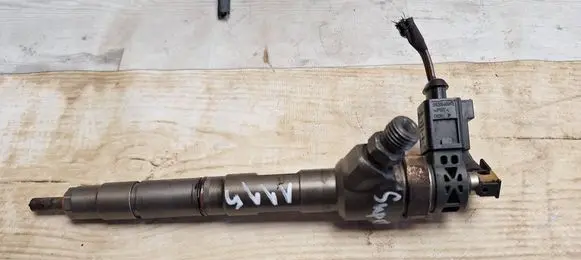 Skoda Superb B6 (3T) Fuel injector 0445110369 4D0971992