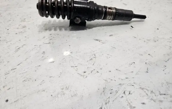 Audi A4 S4 B7 8E 8H Fuel injector 0414720404