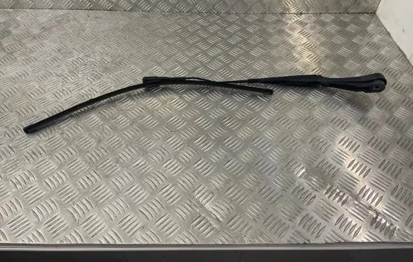 Audi A6 S6 C7 4G Front wiper blade arm A2138205302