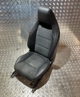 Mercedes-Benz CLA C117 X117 W117 Front passenger seat TM29646