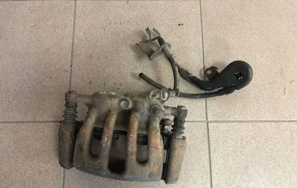 Citroen C5 Front brake caliper