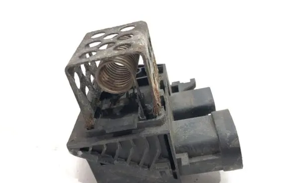 Peugeot Partner III Fan control module 9829220580