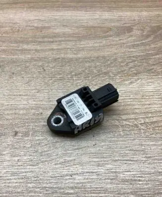 Toyota Yaris Airbag deployment crash/impact sensor YarisCrashsensor