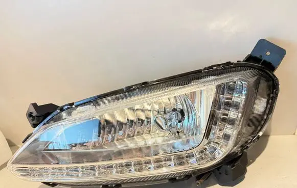 Hyundai Santa Fe Front fog light 922012W020 92202A1010 92202A1000