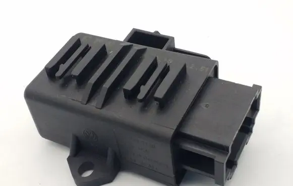 Volkswagen Touareg I Seat heating relay 1Z0959772B