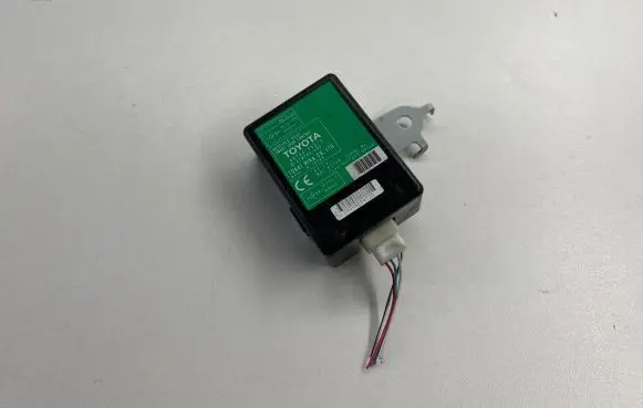 Toyota Yaris Door control unit/module 897400D010