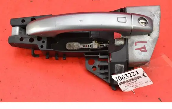 Audi A5 8T 8F Front door exterior handle 8T0837885A