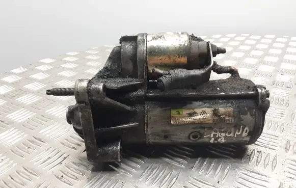 Renault Laguna II Starter motor D7R49